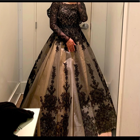 Prom/ Evening gown - Picture 3 of 6